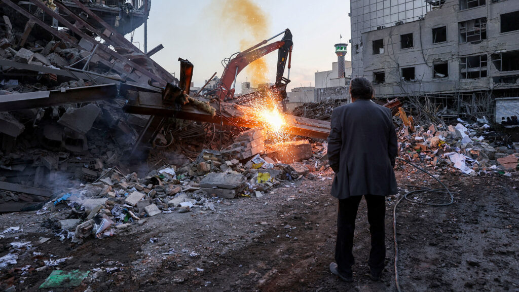 Σύμβουλος ανώτατου ηγέτη του Ιράν: «Θα πολεμάμε όσο θέλουμε»!