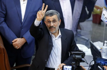 Οι Ιρανοί δείχνουν βίντεο με ζωντανό τον πρώην πρόεδρο της χώρας Μ.Αχμαντινετζάντ που οι Ισραηλινοί λένε ότι σκότωσαν!