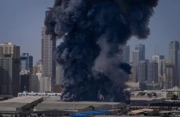 Ντουμπάι: Δύο χρόνια φυλακή και 50.000 δολάρια πρόστιμο σε όποιον βιντεοσκοπεί τις επιθέσεις στην πόλη