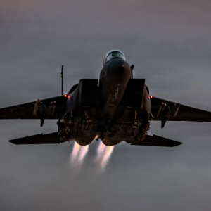 Μαχητικό αεροσκάφος F/A-18 του Κουβέιτ κατέρριψε τα τρία F-15 των ΗΠΑ