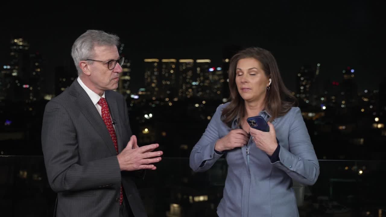 Βίντεο: Η στιγμή που δημοσιογράφος του CNN τρέχει σε καταφύγιο όταν ήχησαν οι σειρήνες στο Τελ Αβίβ