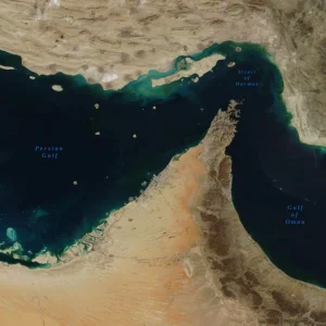 Ιράν: Μπορεί να «παγώσει» τη διέλευση από τα στενά του Ορμούζ για μήνες – Παράγει έως και 10.000 drones