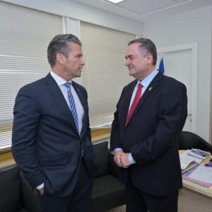 Π.Χέγκσεθ σε Ι.Κατζ: «Συνεχίστε μέχρι το τέλος – Είμαστε μαζί σας»