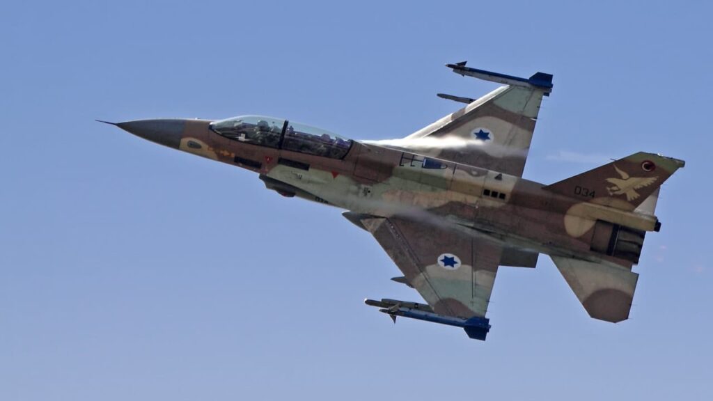 Ισραηλινός πιλότος πετά πάνω από την Τεχεράνη και το καταγράφει σε βίντεο: «Πηγαίνουμε για να βομβαρδίσουμε»