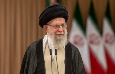 Ο Αλί Χαμενεΐ εξοντώθηκε με βολή από… το διάστημα! (βίντεο)