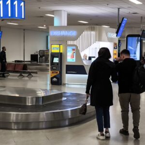 Καναδός πιάστηκε στα χέρια με άλλον επιβάτη αεροπλάνου στο «Ελ.Βενιζέλος»: Καθυστέρησε η πτήση λόγω της αναστάτωσης