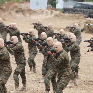 Απάντηση της Χεζμπολάχ σε ισραηλινά πλήγματα: Εξαπέλυσε πυρά πυροβολικού και ρουκέτες κατά των IDF