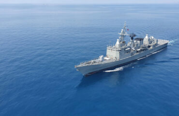 Σρι Λάνκα: H στιγμή που οι Αρχές διασώζουν μέλη του πληρώματος του ιρανικού πλοίου μετά το αμερικανικό πλήγμα