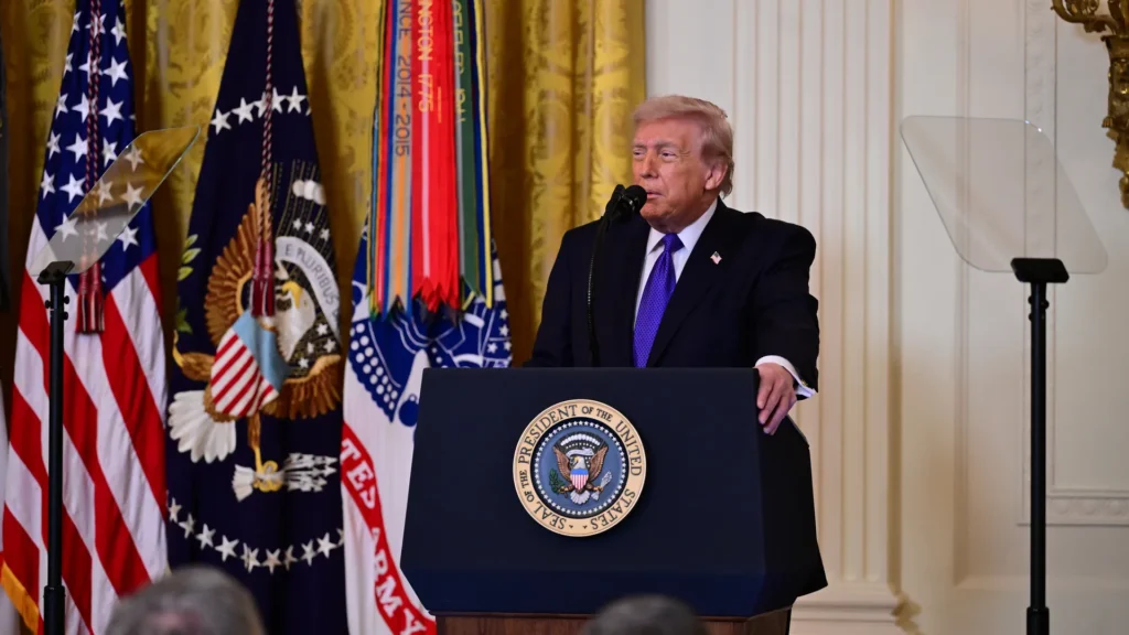 Τελεσίγραφο Ν.Τραμπ στο Ιράν: «Χάσατε το Ναυτικό σας – Παραδοθείτε πριν πεθάνετε» (βίντεο)