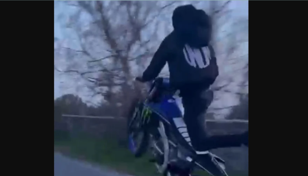 Συνελήφθη 30χρονος αλλοδαπός για επικίνδυνες σούζες με τη μηχανή του: Αναρτούσε τις «μαγκιές» του στα social media