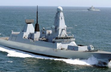 Η Βρετανία καθυστερεί να στείλει πολεμικό πλοίο στην Κύπρο λόγω ωραρίου των εργαζομένων στην βάση του Πόρτσμουθ!