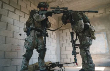 Bίντεο: Σφοδρές συγκρούσεις Ισραηλινών αλεξιπτωτιστών με μαχητές της Χεζμπολάχ στον ανατολικό Λίβανο