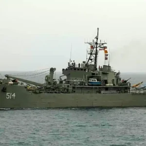 Ινδία: Iρανικό πολεμικό πλοίο έδεσε σε λιμάνι της χώρας – «Ανθρωπιστικοί οι λόγοι»
