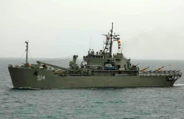Ινδία: Iρανικό πολεμικό πλοίο έδεσε σε λιμάνι της χώρας – «Ανθρωπιστικοί οι λόγοι»