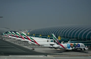 Σε προσωρινή αναστολή λειτουργίας το αεροδρόμιο στο Ντουμπάι – Χιλιάδες επιβάτες εγκλωβισμένοι (φώτο)