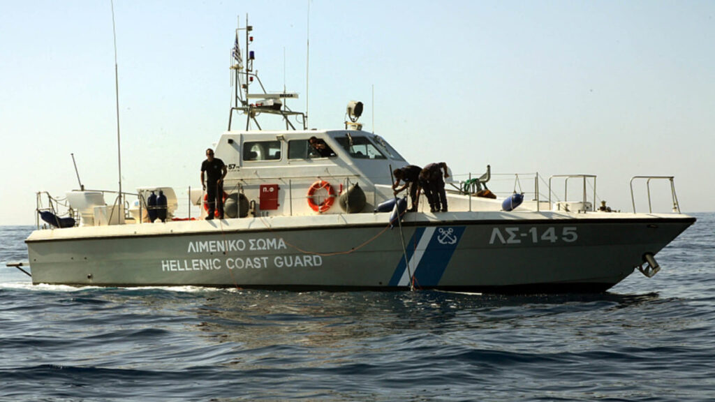 Κόρινθος: Nεκρός εντοπίστηκε νεαρός κοντά στον φάρο στο λιμάνι