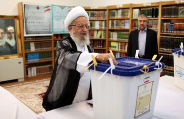 Μακαρέμ Σιραζί: «Να εκλέξουμε άμεσα ηγέτη» λέει ο Ιρανός επικεφαλής του σιιτικού Κλήρου