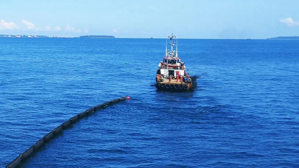 Διεθνή Ύδατα: Τουρκικό πολεμικό πλοίο επενέβη μέσω ασυρμάτου σε σκάφος που πόντιζε καλώδια κοντά στην Αμοργό