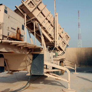 Το Ιράν χτυπά με πυραύλους και drones τα αραβικά κράτη: «Χτύπησαν εγκαταστάσεις ζωτικής σημασίας»