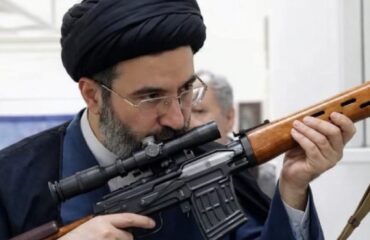 Ο Μοτζτάμπα Χαμενεΐ και επίσημα ο νέος ανώτατος ηγέτης του Ιράν