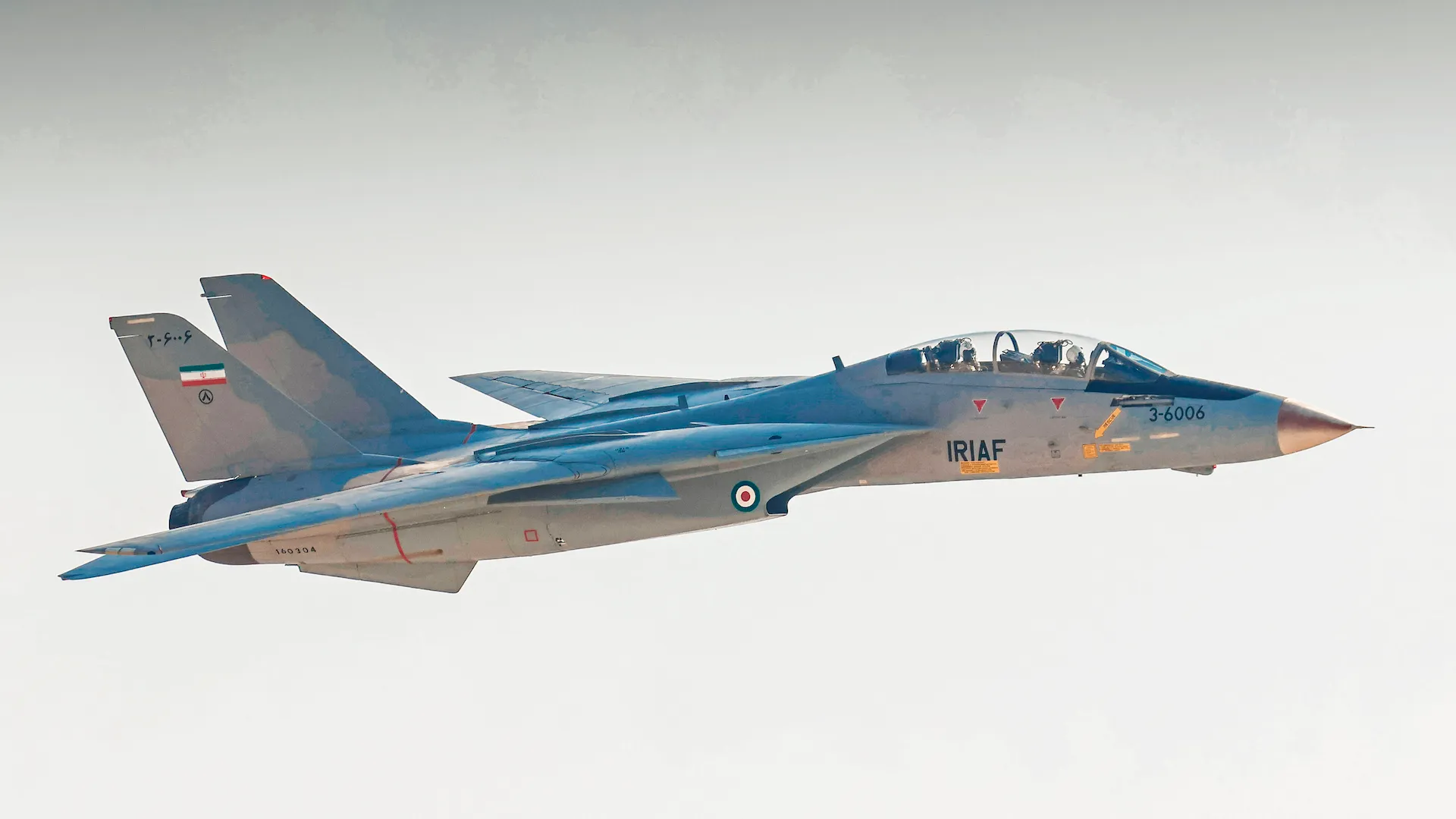 Οι Ισραηλινοί βομβάρδισαν τα ιρανικά F-14 στο αεροδρόμιο του Ισφαχάν