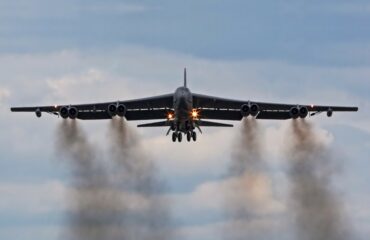 Σε βάση της RAF στη Βρετανία προσγειώθηκαν τρία αμερικανικά βομβαρδιστικά Β-52