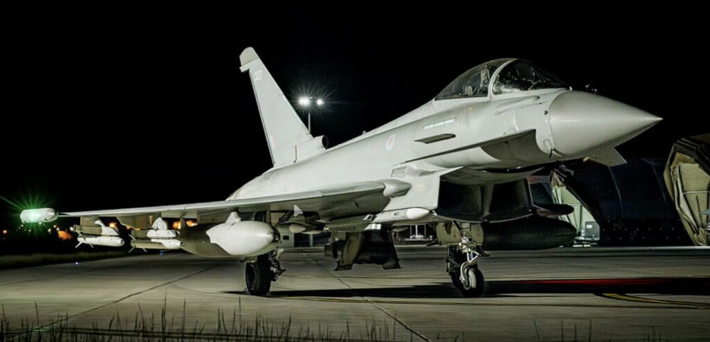 Βρετανικά μαχητικά κατέρριψαν drones που κατευθύνονταν προς την Ιορδανία και το Μπαχρέιν