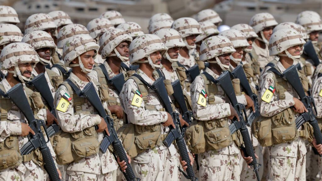 Συναγερμός στα ΗΑΕ: Ενεργοποιήθηκε η αεράμυνα για πυραύλους από την Τεχεράνη – Βίντεο από την κατάρριψη ιρανικού UAV