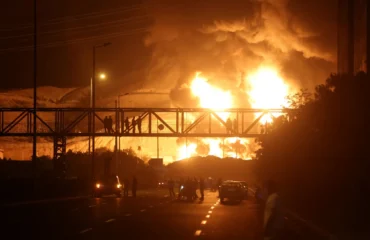 Ομοβροντία ισραηλινών βομβαρδισμών σε όλη την Τεχεράνη: Καταστράφηκε η κύρια πετρελαϊκή εγκατάσταση – Δείτε βίντεο