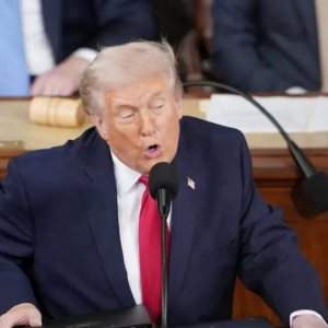 Ν.Τραμπ: «Είναι πολύ νωρίς να ανοίξει συζήτηση για κατάσχεση του πετρελαίου του Ιράν»