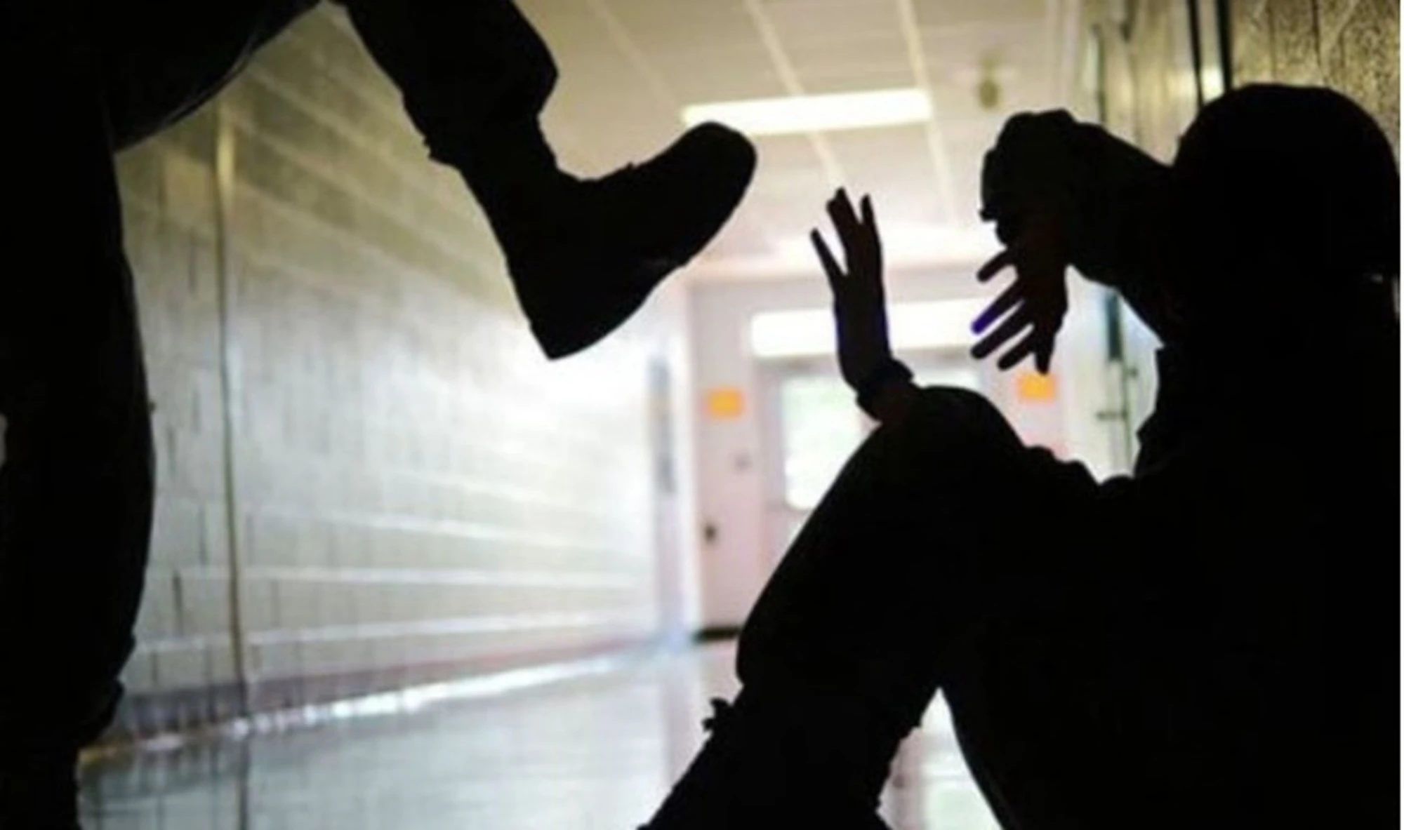 Άγριο ξυλοδαρμός 15χρονου στην Πάτρα από άλλον ανήλικο επειδή έσπασε το κινητό της αδερφής του