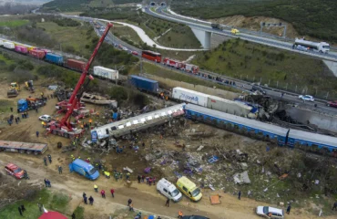 Για τις 19 Μαρτίου διακόπηκε η δίκη για τα βίντεο του εγκλήματος των Τεμπών: Λιποθύμησε η πρόεδρος της έδρας