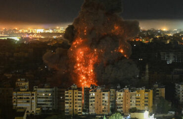 Βίντεο: Ιρανικός πύραυλος πλήττει κτίριο στο Τελ Αβίβ μετά την αποτυχημένη ισραηλινή προσπάθεια αναχαίτισής του