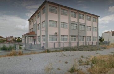 Εκκενώθηκαν δύο σχολεία στη Λάρισα έπειτα από τηλεφώνημα για βόμβα