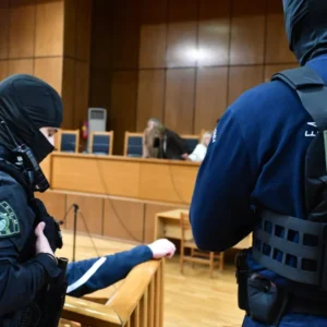 Αυλαία στη δίκη της Χρυσής Αυγής στο Εφετείο: Ίδιες ποινές στο διευθυντήριο της οργάνωσης