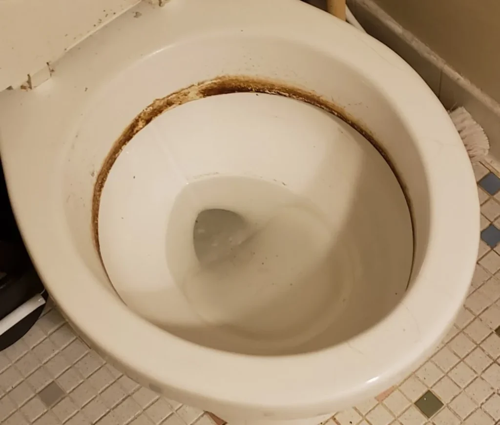 Αποτρόπαιο περιστατικό στη Ρόδο: Ανήλικοι ανάγκασαν συμμαθητή του να πιει νερό τουαλέτας