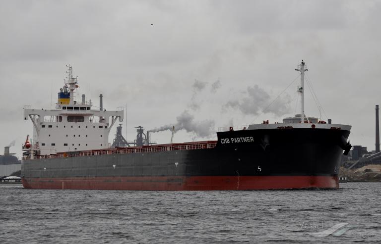 Το πλήρωμα του ελληνόκτητου πλοίου Ζέφυρος που επλήγη στον Κόλπο είναι καλά στην υγεία του