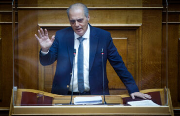 Ο Κυριάκος Βελόπουλος ψήφισε το νομοσχέδιο για την Chevron – Πρόβα συγκυβέρνησης με την ΝΔ;