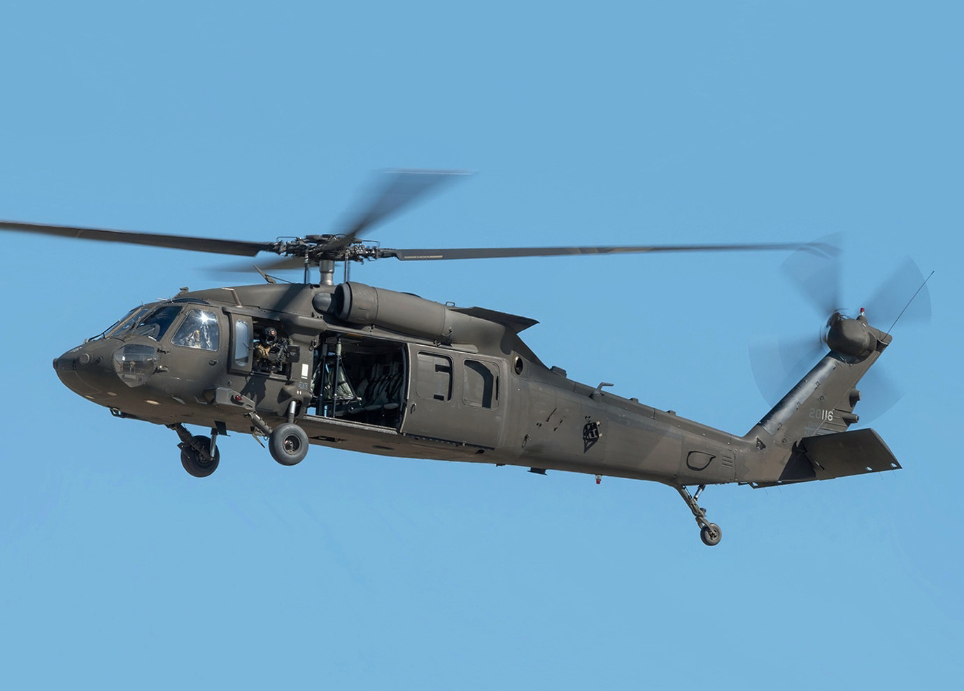 Βίντεο: Η στιγμή που ελικόπτερο UH-60 Black Hawk των ΗΑΕ καταρρίπτει ιρανικό drone Shaded-136 στο Ντουμπάι