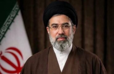 Με κάταγμα στο πόδι και τραύματα στο πρόσωπο ο Μ.Χαμενεΐ: Τραυματίστηκε στην επιδρομή που σκότωσε τον πατέρα του