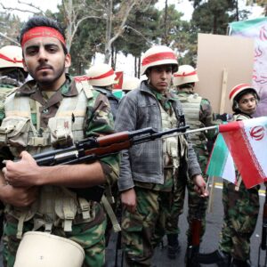 Το Ισραήλ χτυπά τις ομάδες Μπασίζ στην Τεχεράνη για να μπορούν να γίνονται διαδηλώσεις (βίντεο)