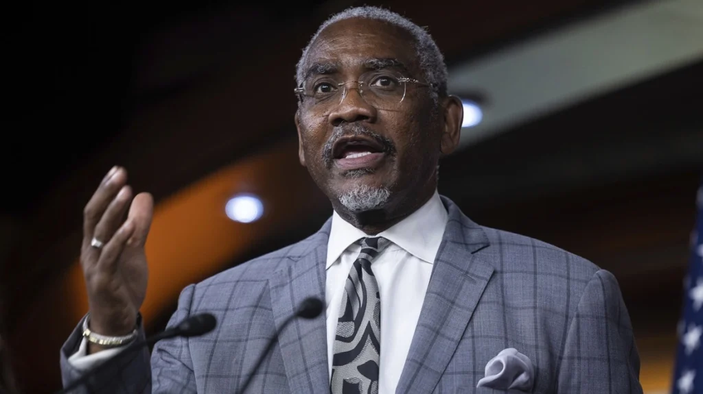 Αμερικανός Βουλευτής αντιδρά στην μεταφορά τουρκικών F-16 στα κατεχόμενα: «Απαγορεύεται»