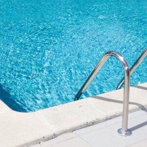 Ξεκινάει η δίκη για τον θάνατο 8χρονης σε πισίνα κατασκήνωσης στη Χαλκιδική: Στο εδώλιο έξι άτομα