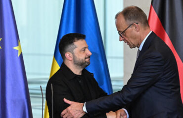 Νεύρα Μερτς για ΗΠΑ και ρωσικό πετρέλαιο: «Θεωρούμε λάθος την άρση των κυρώσεων»