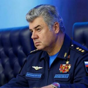 Πρώην αρχηγός της ρωσικής Αεροπορίας: «Οι επιθέσεις με drones & πυραύλους σε Σ.Αραβία & Ομάν έγιναν από τις ΗΠΑ»