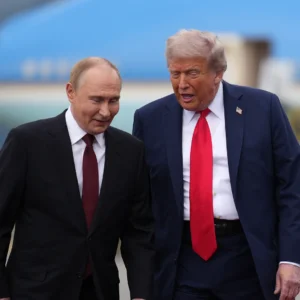 Ο Ντ.Τραμπ απέρριψε πρόταση του Πούτιν να μεταφερθεί το ιρανικό εμπλουτισμένο  ουράνιο στη Ρωσία