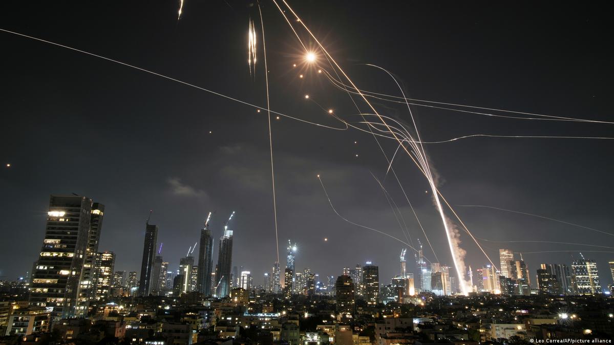 Τουλάχιστον 20 υπερ-υπερηχητικοί πύραυλοι Khorramshahr-4 πλήττουν την ισραηλινές πόλεις αυτή την στιμή