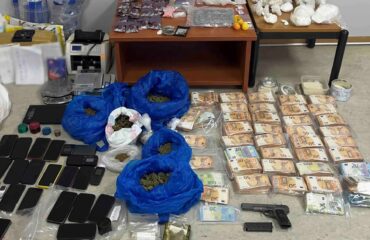 Η ΕΛΑΣ εξάρθρωσε ολόκληρο κύκλωμα διακίνησης ναρκωτικών: Συνελήφθησαν 20 άτομα σε Αργολίδα και Αττική