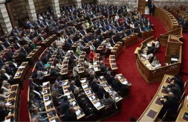 Βουλή: Κατά πλειοψηφία κυρώθηκαν οι τέσσερις συμβάσεις με τη Chevron για έρευνα και εκμετάλλευση υδρογονανθράκων