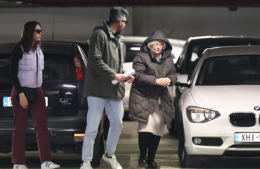 Οδηγείται στη φυλακή η Ελένη Ζαρούλια για να εκτίσει την 5ετή ποινή της – Δείτε φωτογραφίες